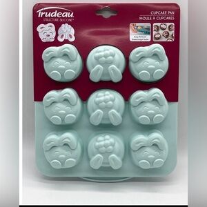 New Trudeau Silicone Cupcake Pan